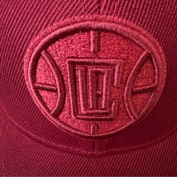 Los Angeles Clippers Jacket & Hat - Picture 6 of 8